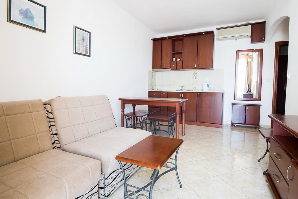 Petrovac Apartments Obala Dragovic מראה חיצוני תמונה